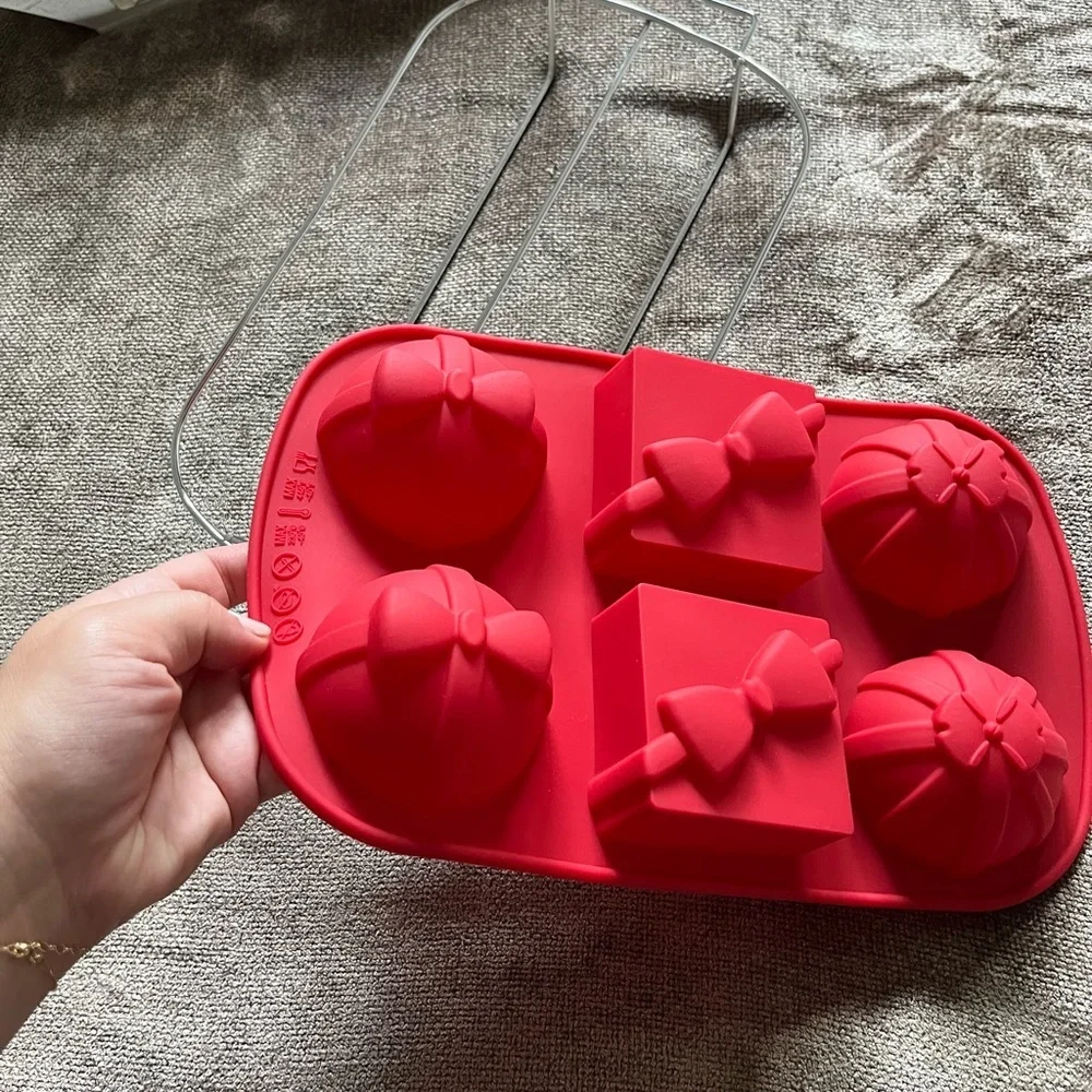 NWOT Present- Shaped Red Silicone Baking Molds with Wire Holding Tray